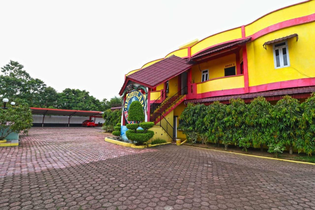 Hotel Rembulan Tebing Tinggi Exterior foto